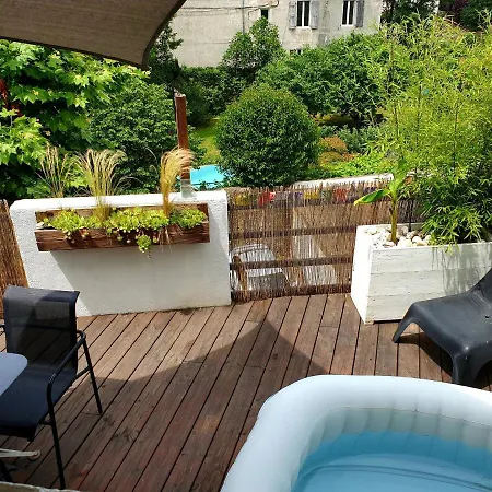Apartment Duplex Avec Spa Et Terrasse En Plein Centre Du Village Saint-Jean-du-Gard